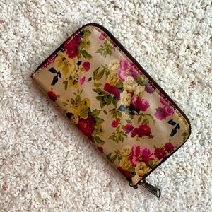 Patricia Nash wallet never used - leather w zipper